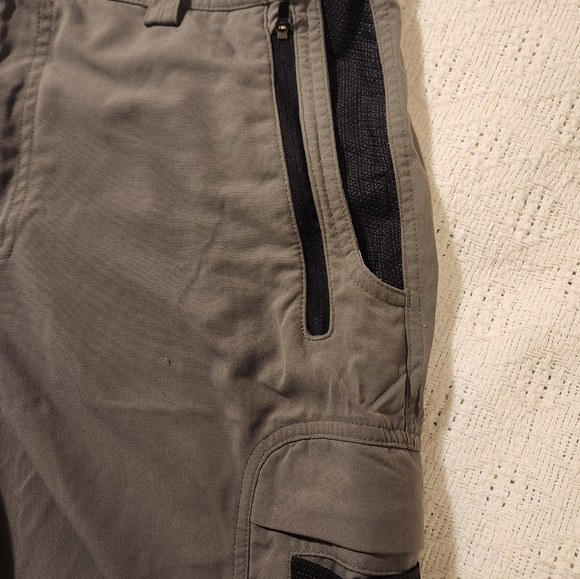 Men's LL Bean Shorts Size 32W - Picture 3 of 5